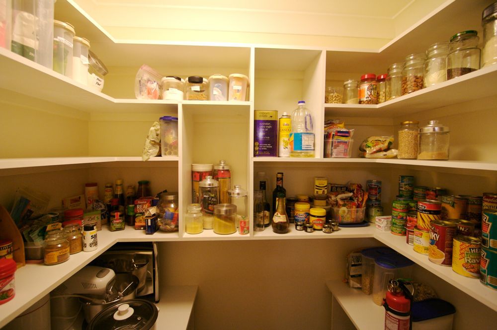 Final view of the pantry